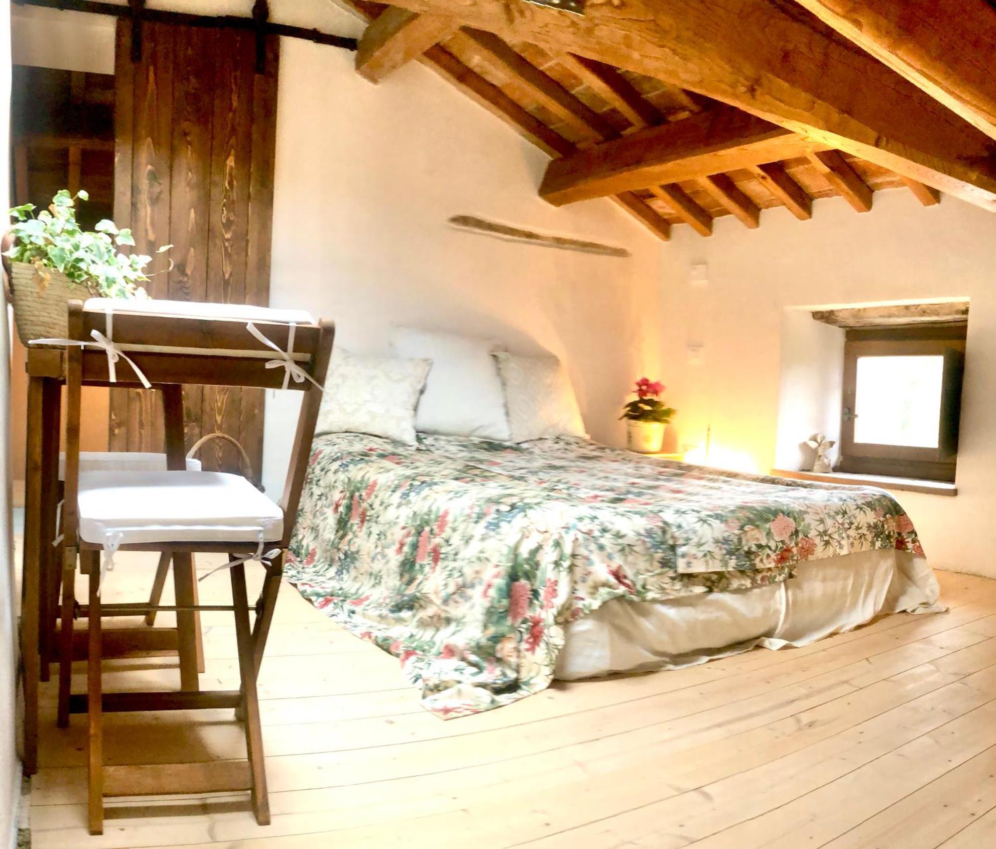 Bio Agriturismo Alba Etrusca Di Cortona - Organic Farmhouse- Appartamento Lavanda-Appartamento Rosmarino - Vasca Idromassaggio Esterna Poggioni Esterno foto