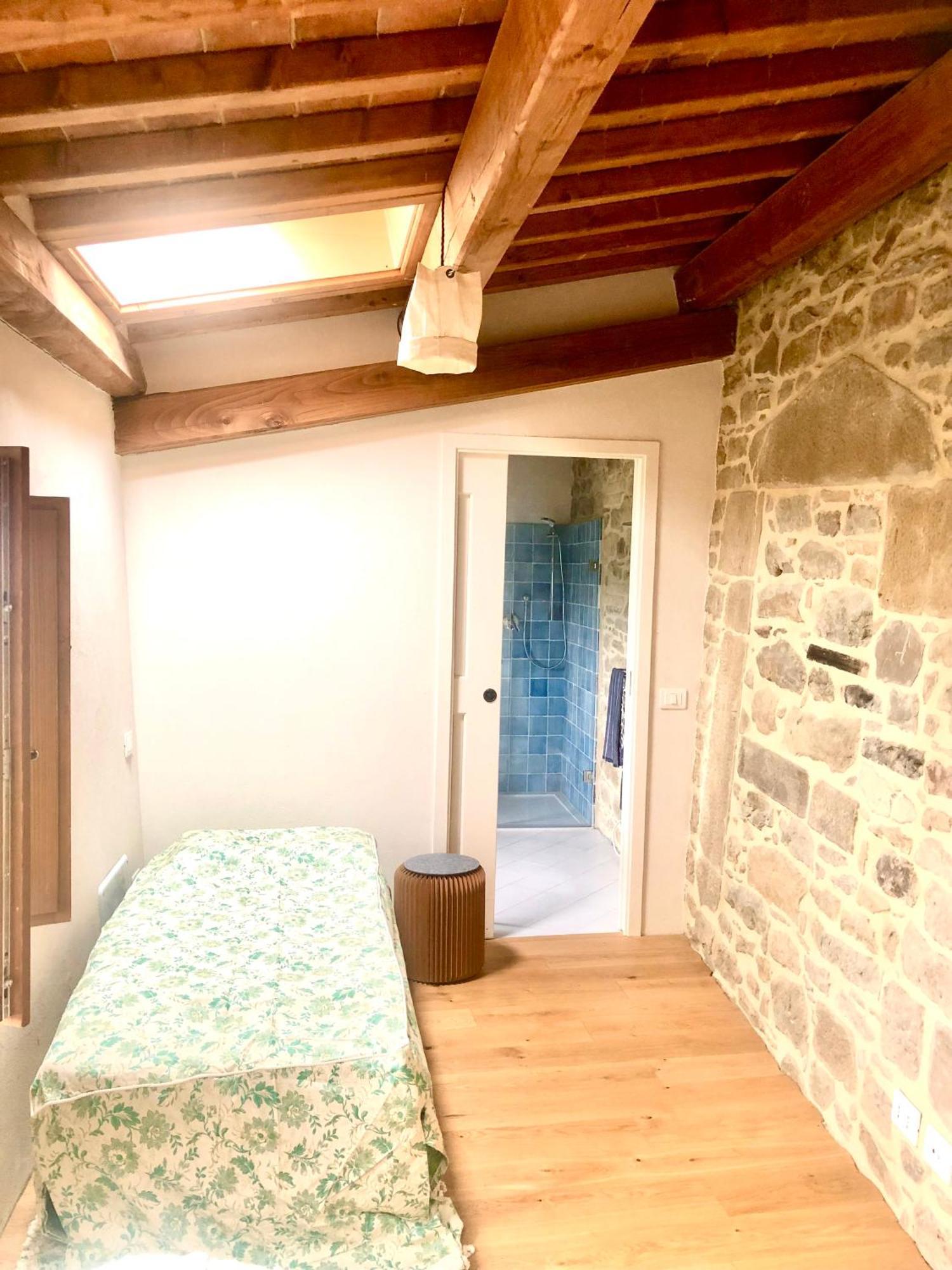 Bio Agriturismo Alba Etrusca Di Cortona - Organic Farmhouse- Appartamento Lavanda-Appartamento Rosmarino - Vasca Idromassaggio Esterna Poggioni Esterno foto