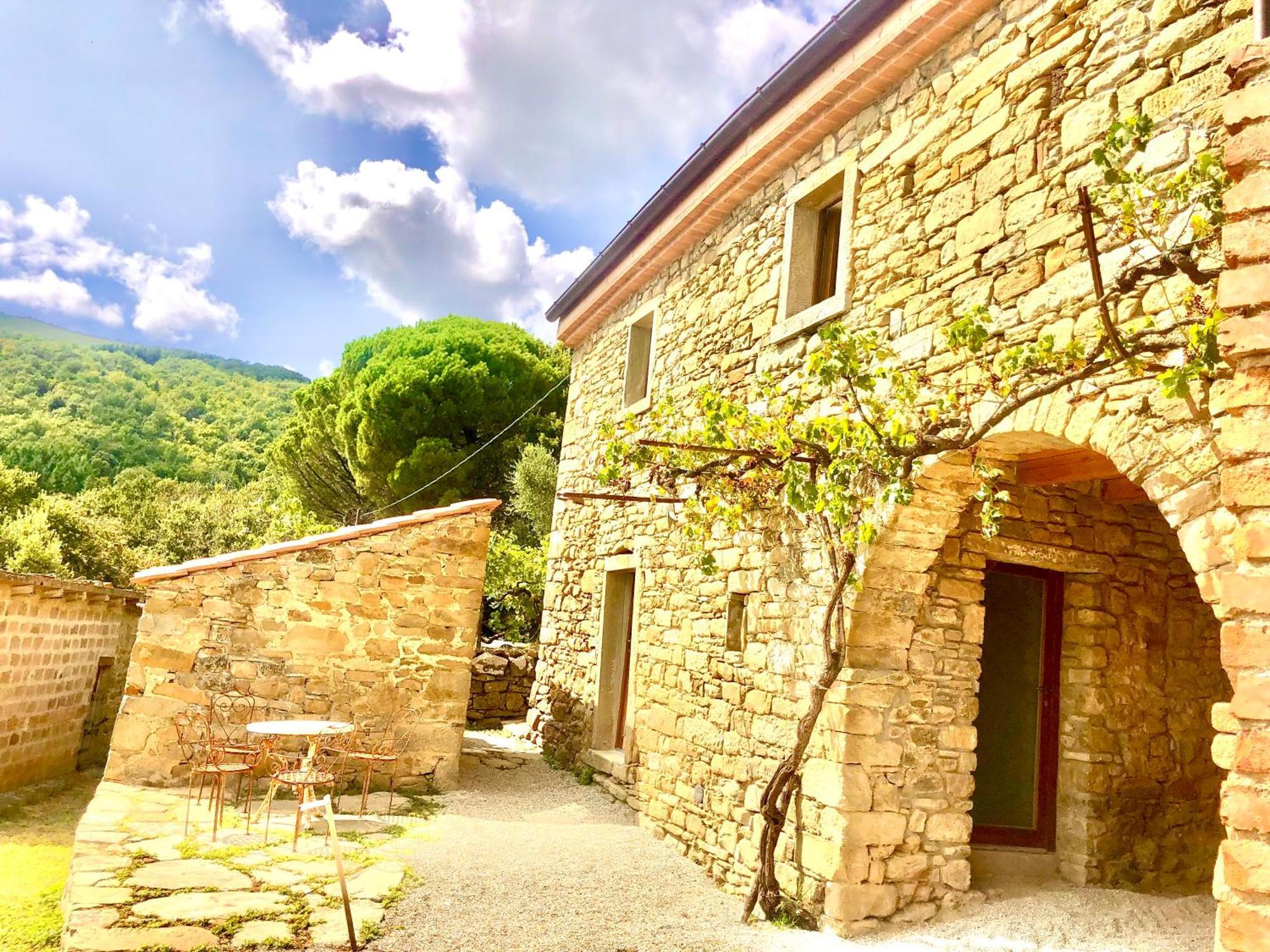 Bio Agriturismo Alba Etrusca Di Cortona - Organic Farmhouse- Appartamento Lavanda-Appartamento Rosmarino - Vasca Idromassaggio Esterna Poggioni Esterno foto